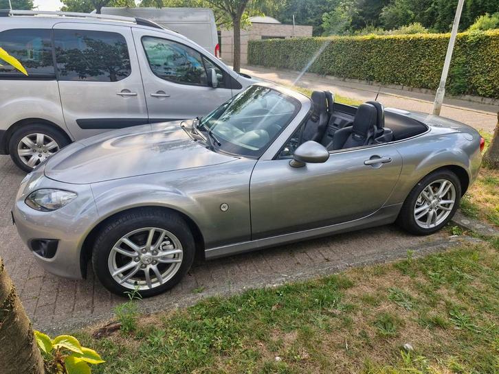 MX-5 1.8 active,recaro,bose,gereviseerde motor., Auto's, Mazda, Particulier, MX-5, ABS, Airbags, Airconditioning, Boordcomputer