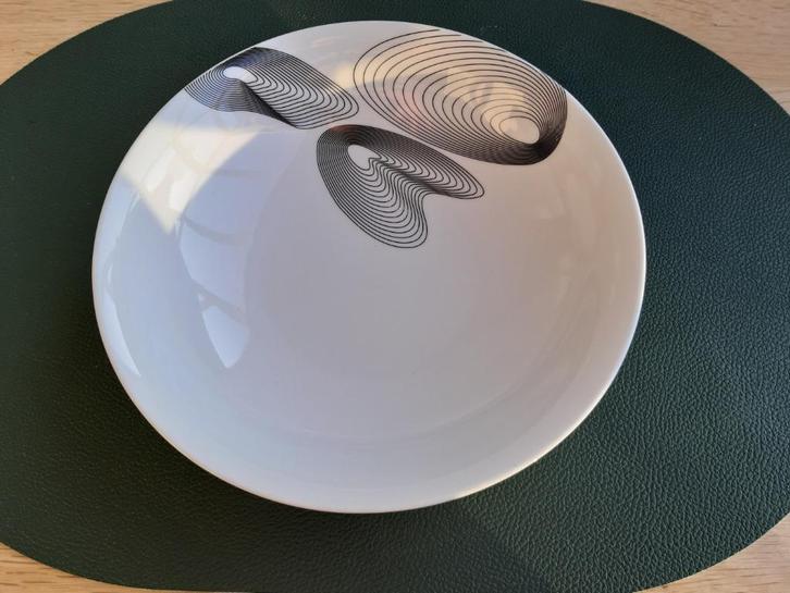 Diepe borden 12 stuks Salt&Pepper, Huis en Inrichting, Keuken | Servies, Zo goed als nieuw, Bord(en), Overige stijlen, Ophalen