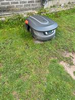 Robotmaaier Gardena r70li garage inclusief. Voor 700m2 tuin., Ophalen, Gebruikt, 20 tot 25 cm, Gardena
