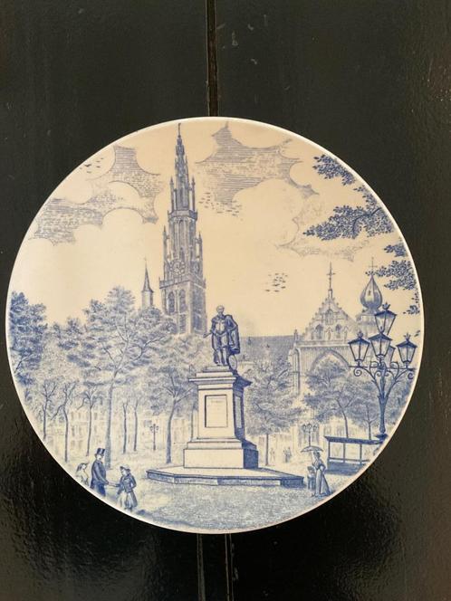 ANTWERPEN Groenplaats Rubens standbeeld bord delfts blauw, Antiek en Kunst, Curiosa en Brocante, Ophalen of Verzenden