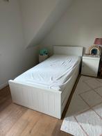 Eenpersoonsbed met extra slaapschuif en nachtkastje., Huis en Inrichting, Slaapkamer | Bedden, Ophalen, Zo goed als nieuw