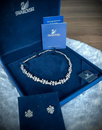 Swarovski ketting + oorbellenset beschikbaar voor biedingen