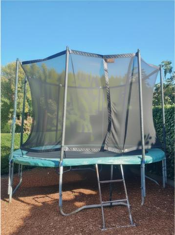 Trampoline 365 cm (met vernieuwde onderdelen in 2022) beschikbaar voor biedingen