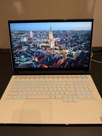 Alienware m17 R3 – i7, RTX 2080 SUPER, 32GB RAM, 1TB SSD, 17 pouces ou plus, Comme neuf, Dell, Gaming