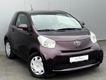 Toyota iQ 1.0i VVT-i 06/2010 Benzine • 130.000 km • Garantie, Auto's, Toyota, Testrit aan huis, Stof, 50 kW, Zwart