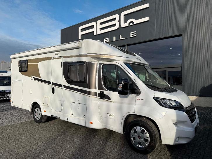 Carado T448 - 150PK - Hefbed - TV - 1 Jaar Garantie, Caravans en Kamperen, Mobilhomes, Bedrijf, tot en met 4, Half-integraal, Carado