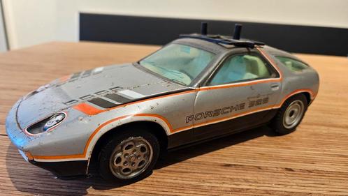 Joustra Porsche 928 rally in blik, Hobby en Vrije tijd, Modelauto's | 1:18, Zo goed als nieuw, Ophalen of Verzenden