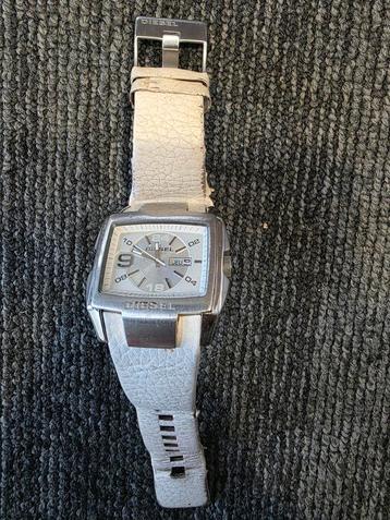 Horloge diesel beschikbaar voor biedingen