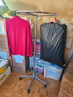 Kledingrek op wielen rond, Zakelijke goederen, Ophalen