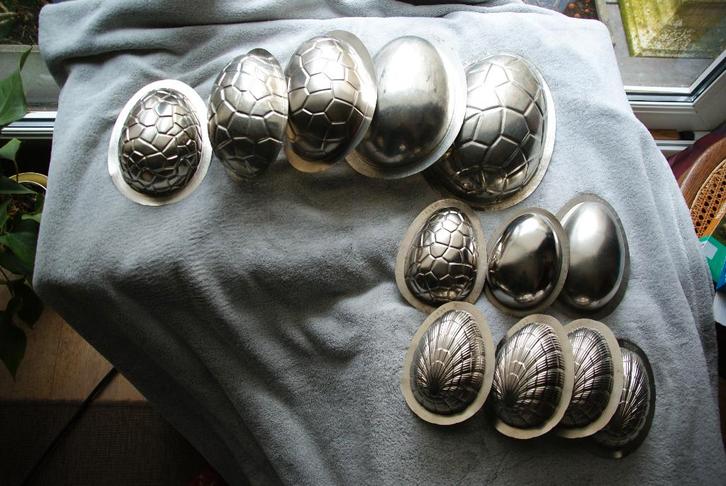 formes/moules vintage pour œufs de Pâques en chocolat, Hobby & Loisirs créatifs, Confection de Gâteaux & Cupcakes, Comme neuf