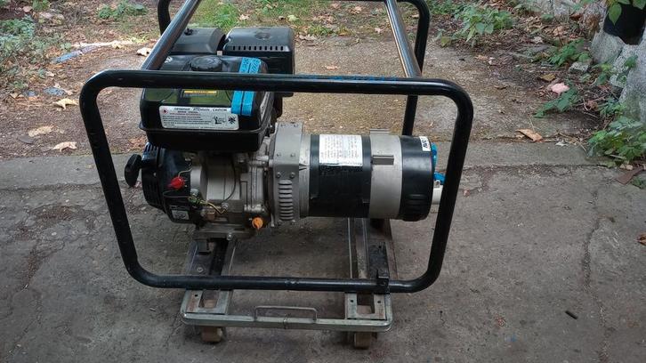 Genermore 7kva groupe electrogene, Doe-het-zelf en Bouw, Aggregaten, Gebruikt, Benzine, 5 tot 10 kVA, Ophalen