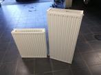 2 petits radiateurs en tôle, Doe-het-zelf en Bouw, Verwarming en Radiatoren, Zo goed als nieuw, Radiator, Ophalen