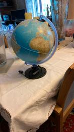 Globe illuminé en bon état, Maison & Meubles, Accessoires pour la Maison | Globes, Comme neuf, Enlèvement ou Envoi