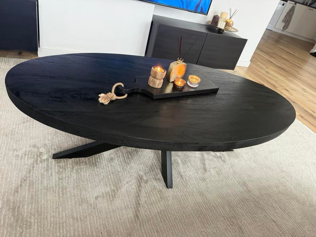 Zwarte houten salontafel, Huis en Inrichting, Tafels | Salontafels, Ophalen, Zo goed als nieuw