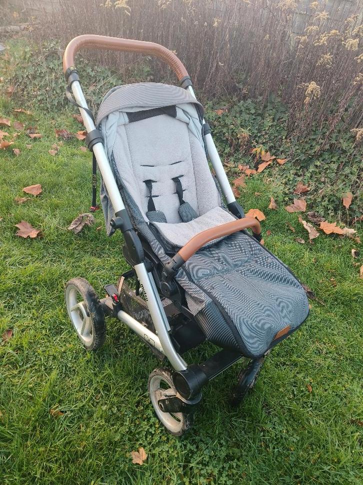 Mutsy Nio Kinderwagen COMPLETE SET - Stijlvol North Grey, Enfants & Bébés, Poussettes & Combinaisons, Utilisé, Poussette, Mutsy