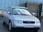 Audi a 3 1.6 Essence/1MAIN - Digitale airco - 80.000 Km!, Auto's, 1596 cc, 4 cilinders, Bedrijf, Grijs