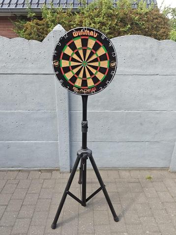 Dartbord Winmau + standaard + beschermring dartbord beschikbaar voor biedingen