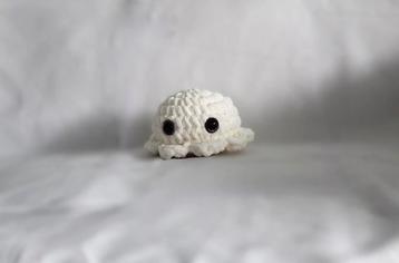  Adopteer deze mini-gehaakte octopus!  beschikbaar voor biedingen