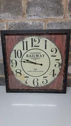 Horloge en bois, Enlèvement, Utilisé