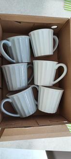 6 koffiemokken (3 grijze en 3 witte)       * extra koopje 5, Huis en Inrichting, Nieuw, Ophalen of Verzenden