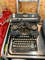 Machine à écrire royale antique, Enlèvement