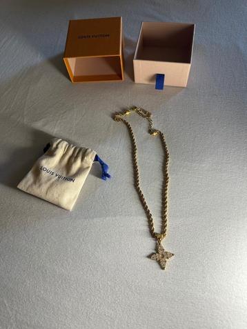 Louis Vuitton Ketting (Rope Pendant) beschikbaar voor biedingen