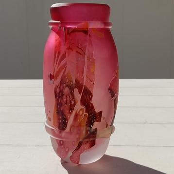Rare vase du Val Saint Lambert. Signé beschikbaar voor biedingen