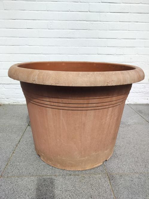 Bloempot   diameter 70 cm hoogte 50 cm, Tuin en Terras, Bloempotten, Gebruikt, Kunststof, Binnen, Balkon, Tuin, 40 tot 70 cm, 40 cm of meer