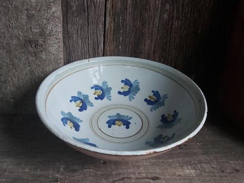 Prachtige antieke aardewerken diepe schaal florale decor, Antiek en Kunst, Antiek | Keramiek en Aardewerk, Ophalen of Verzenden