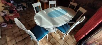 Table de salon moderne avec 6 chaises