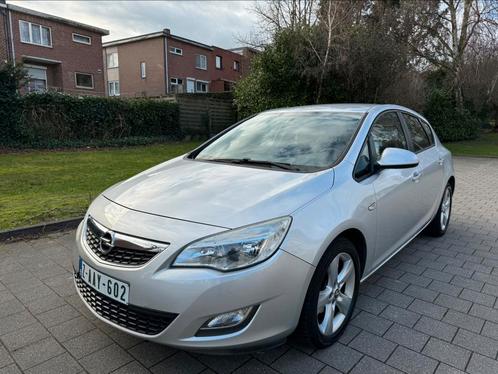 OPEL ASTRA 1.6i ESSENCE/ 90.000 km/2011/EURO 5/ CONTRÔLE OK, Autos, Opel, Entreprise, Achat, Astra, ABS, Airbags, Air conditionné