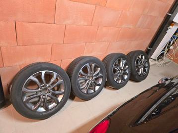4 originele Mercedes velgen 17 inch + banden beschikbaar voor biedingen