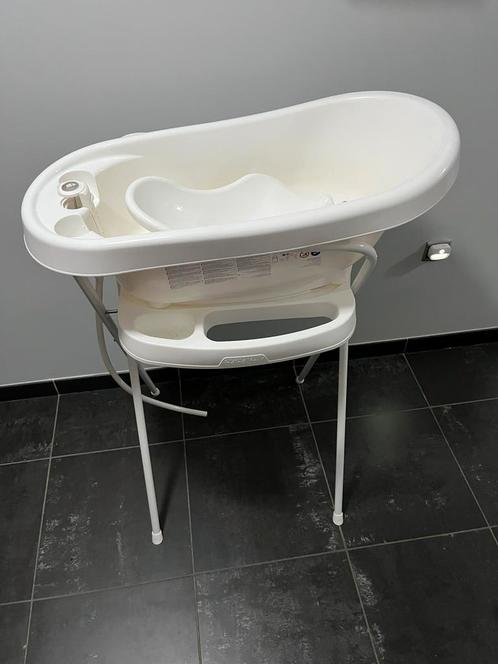 Bébé-jou babybadje + staander en verklein hulpstuk, Kinderen en Baby's, Badjes en Verzorging, Gebruikt, Badje, Bébé-jou, Standaard