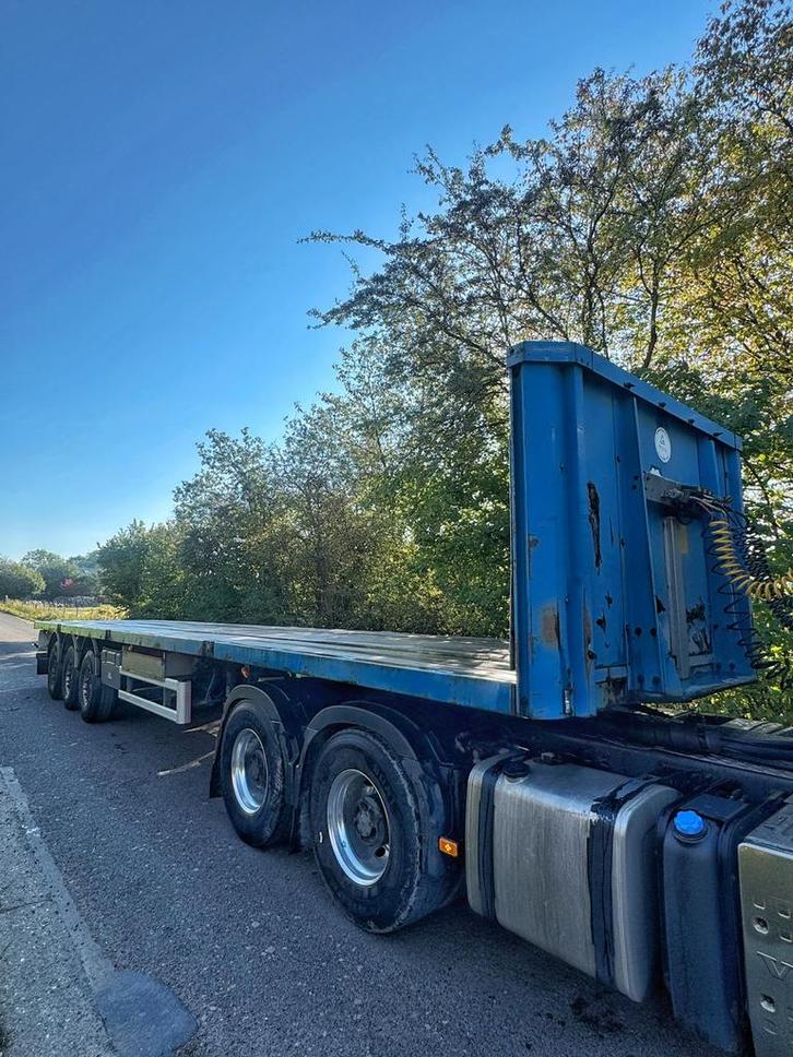 Semi-remorque plateau LAG – 3 essieux, Autos : Divers, Remorques, Enlèvement