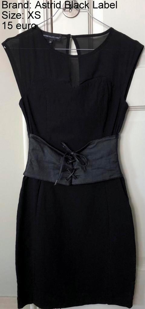 Zwart kleedje Astrid Black Label XS, Kleding | Dames, Jurken, Nieuw, Maat 34 (XS) of kleiner, Zwart, Boven de knie, Ophalen of Verzenden