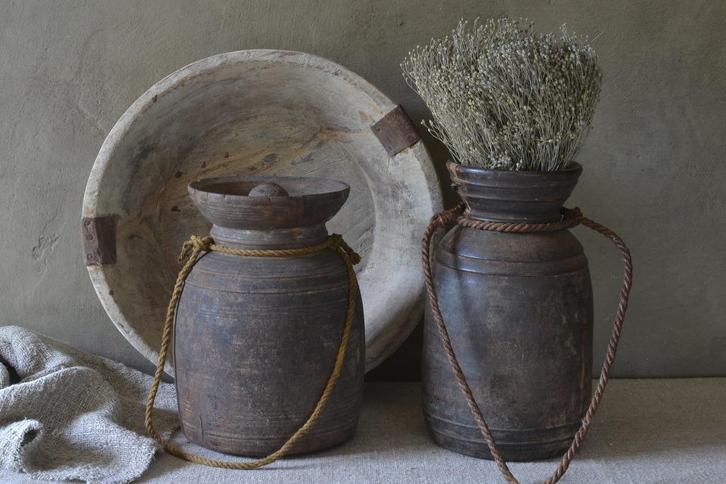 Oude houten Himachal pot Nepalese kruik met/zonder deksel, Huis en Inrichting, Woonaccessoires | Vazen, Gebruikt, Overige kleuren