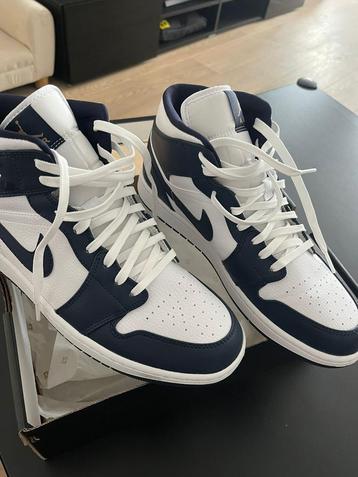 Air Jordan 1 Mid – état neuf, boîte incluse beschikbaar voor biedingen