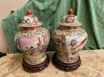2 Chinezen vazen met deksel (26cm hoog), Ophalen