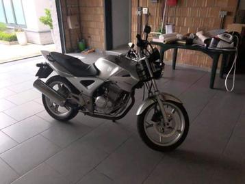 Moto pour pièce  beschikbaar voor biedingen