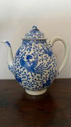Blauw-witte theepot., Ophalen