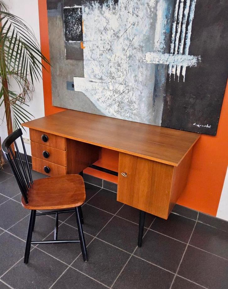 Vintage bureautje in teakfineer met spijlenstoel, Maison & Meubles, Bureaux, Bureau, Enlèvement