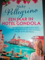 Boek Nicky Pellegrino Een jaar in hotel gondola, Ophalen of Verzenden, Zo goed als nieuw
