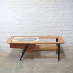 Salontafel „210" van Alfred Hendrickx voor Belform 1956, Ophalen