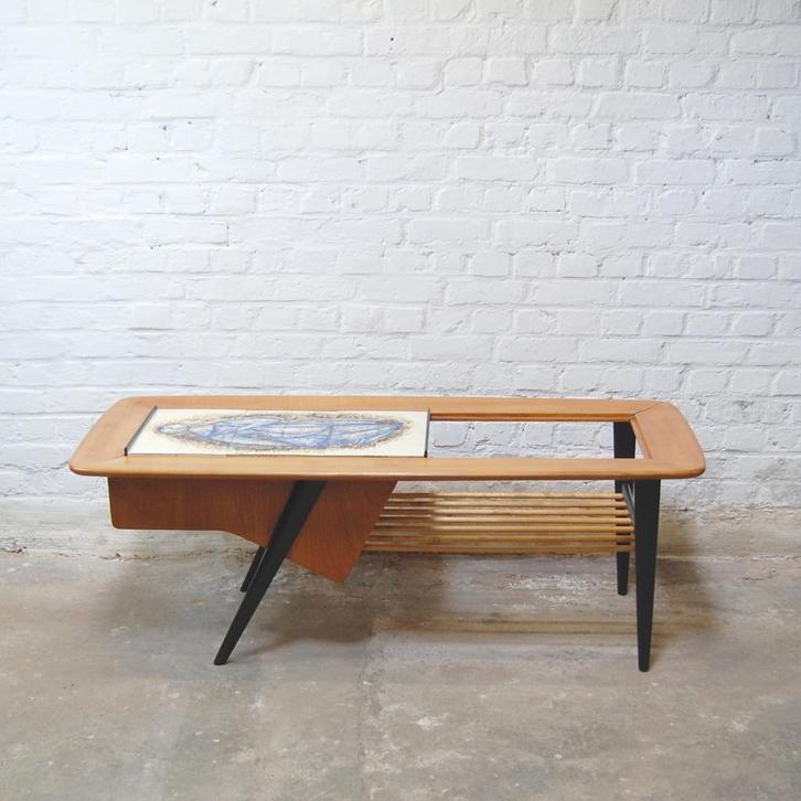 Salontafel „210" van Alfred Hendrickx voor Belform 1956, Antiek en Kunst, Antiek | Meubels | Tafels, Ophalen