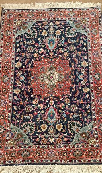 Handgemaakt Perzisch tapijt Tabriz, Ophalen
