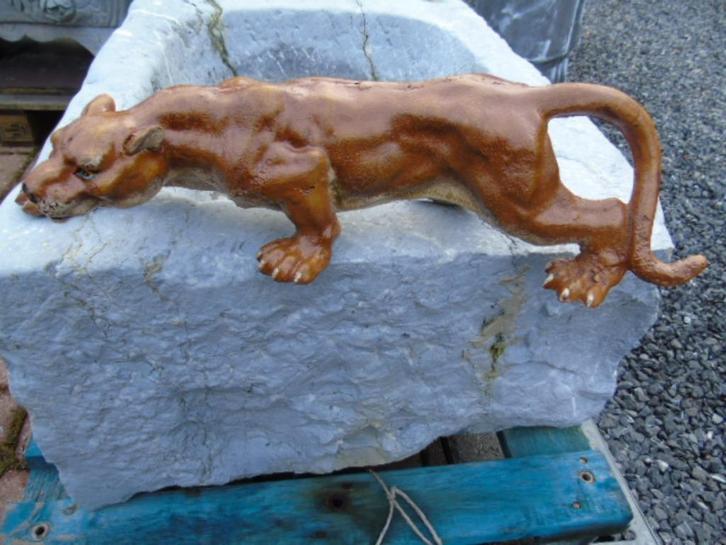 Standbeeld van een panter in gietijzer met kleurpatina., Tuin en Terras, Tuinwanddecoratie, Nieuw, Ophalen