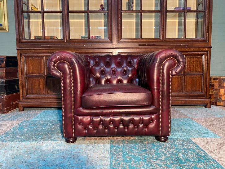 Springvale Chesterfield zetel oxblood rood, Antiek en Kunst, Antiek | Meubels | Stoelen en Sofa's, Ophalen of Verzenden