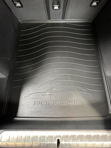 Bagageruimtekuip voor Porsche Taycan beschikbaar voor biedingen