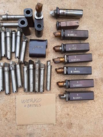 Lot werco houders en beitels beschikbaar voor biedingen