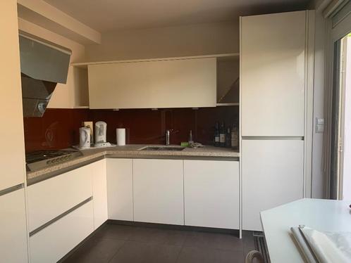 HOOGGLANS DESIGN KEUKEN INCLUSIEF APPARATUUR, Huis en Inrichting, Keuken | Complete keukens, Zo goed als nieuw, Hoekkeuken, Wit